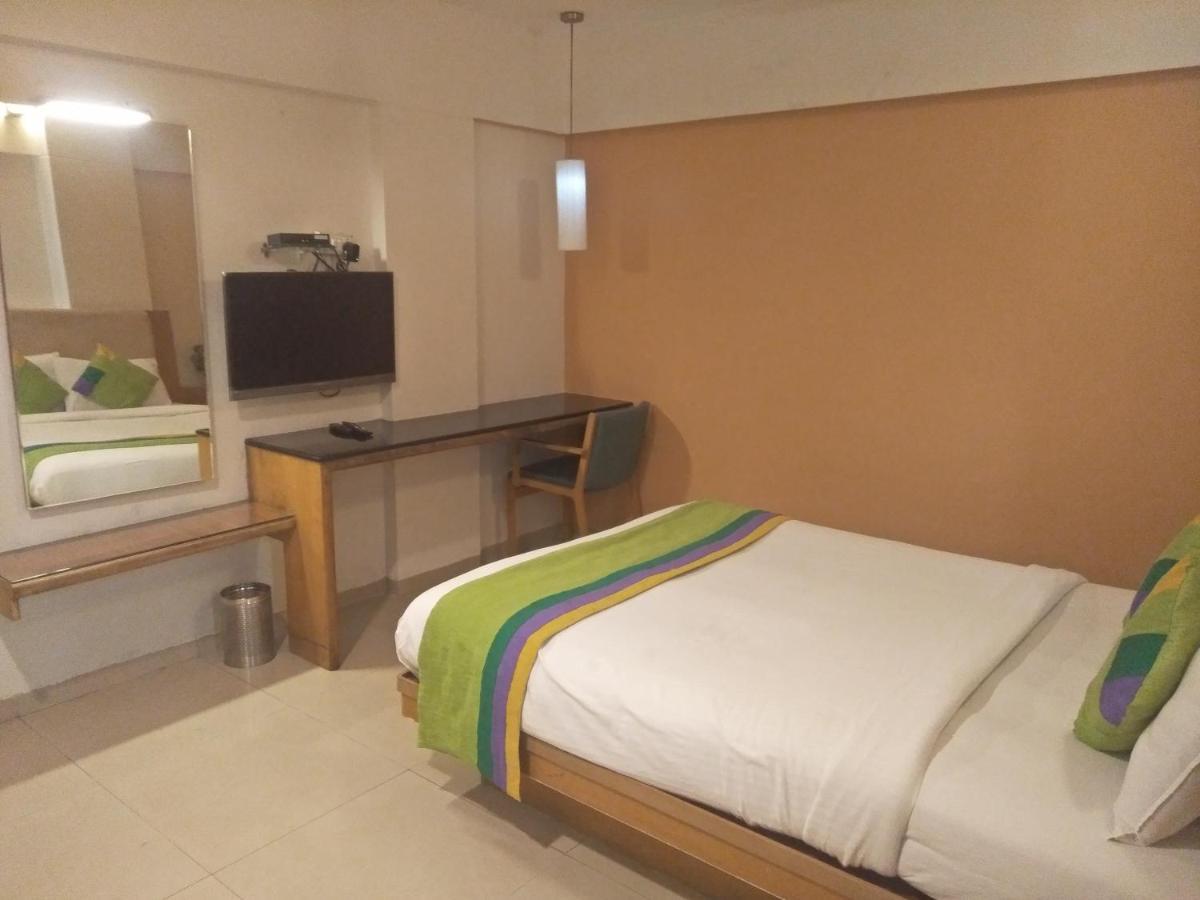 Treebo Trend Hotel Basera Pune Exterior foto